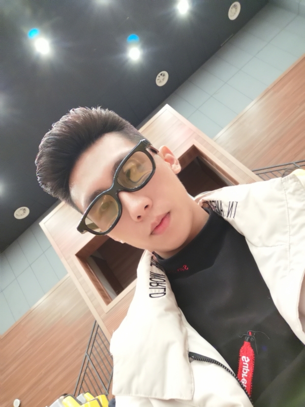 少年已不在年少的第一张照片--正安认干亲服务网